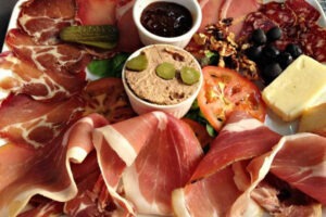 charcuterie-6j2t